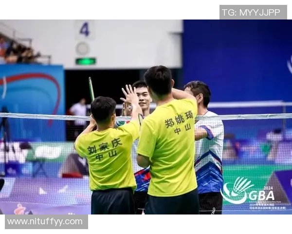 南京羽毛球队以96分稳居邀请赛积分榜首位展现强劲实力